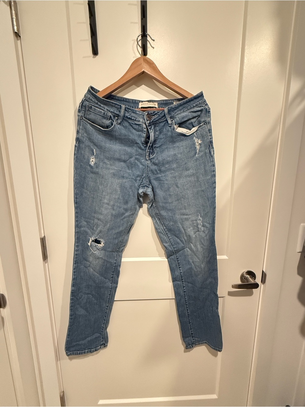 Bullhead Women's Light Blue Distressed Low Rise Skinny Jeans